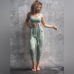 Engineered Life Alchemist Women’s Jogger Green Bamboo Size Small Stretch